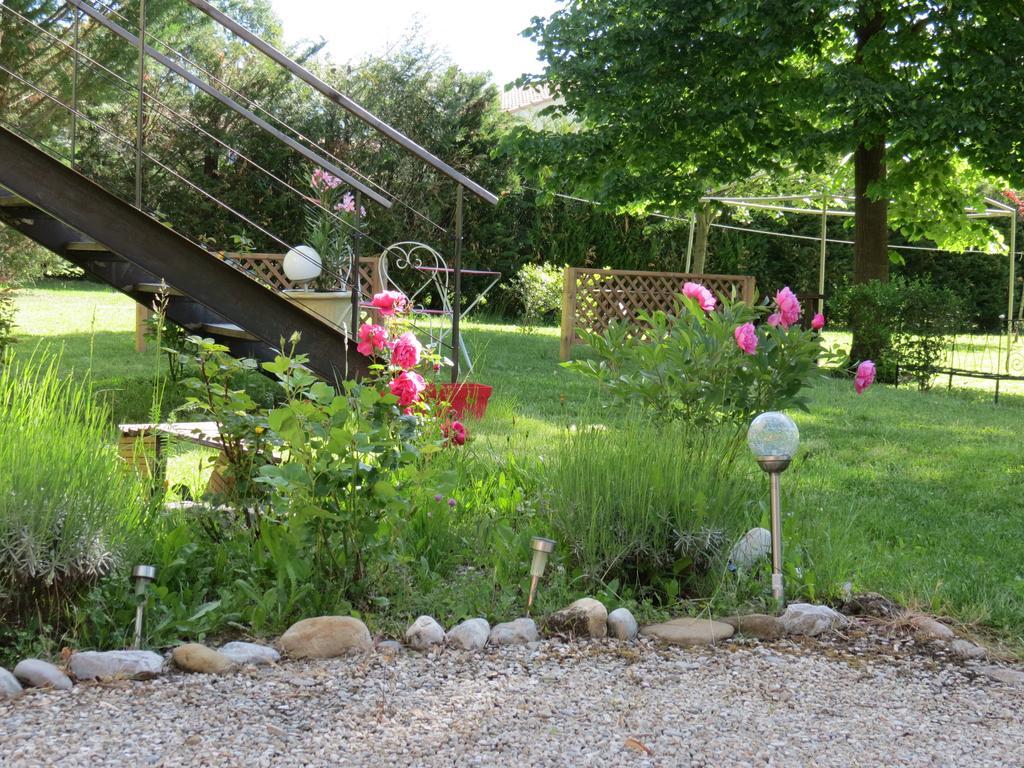 Le Jardin Bed & Breakfast Laragne-Monteglin Exterior photo