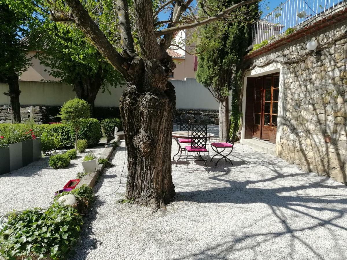 Le Jardin Bed & Breakfast Laragne-Monteglin Exterior photo